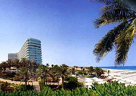  Hilton Dubai Jumeirah Beach Hotel       