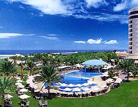 Le Royal Meridien Beach Resort       