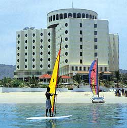  Oceanic  Hotel       