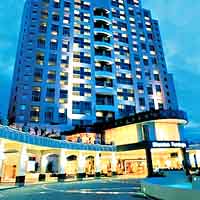  . . .  Sheraton Surabaya Hotel & Towers