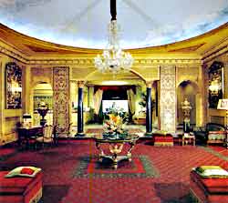 . .  Grand Hotel Villa Medici. 